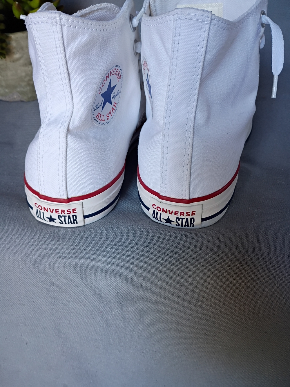 Converse Chuck Taylor All Star Classic Men's High Top White Sneakers -Size 8.5 - Picture 6 of 10